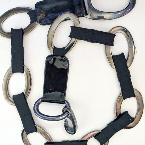 Vintage SANDY DUFTLER Patent Leather Oval Link Belt Size M - Picture 1 of 7